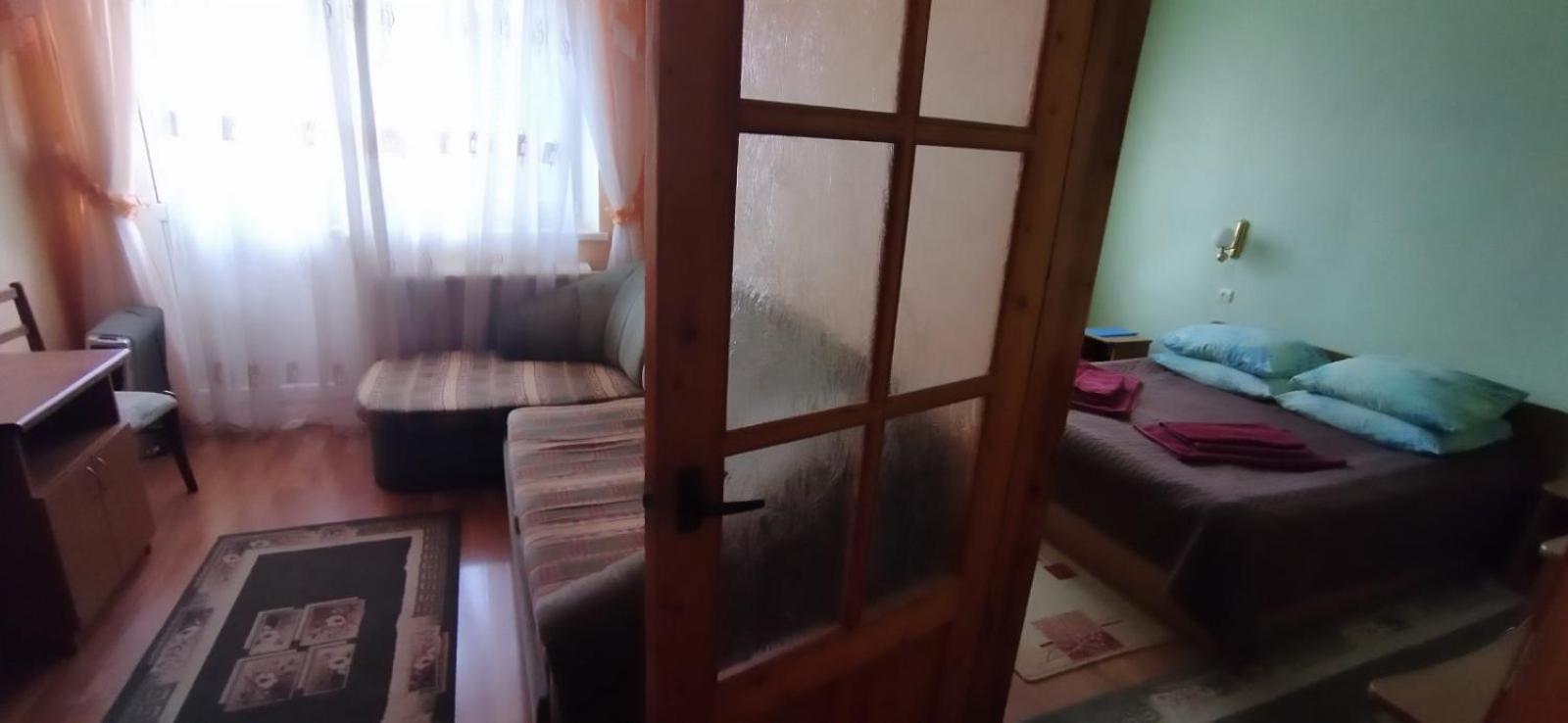 Санаторій Збруч Hotel Szatanyiv Kültér fotó